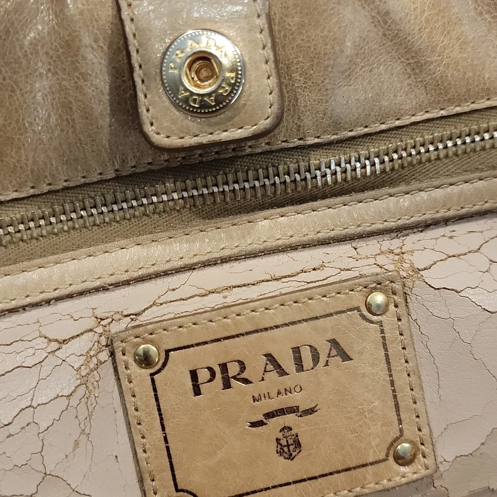 Authentic Prada leather bag - Picture 10 of 11